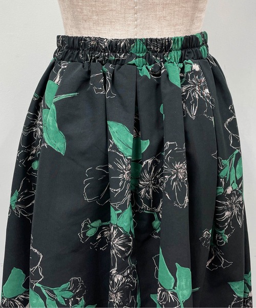 PICCIN（ピッチン）の「フラワーフレアスカート（スカート・レディース・ブラック/ネイビー・M）」の9枚目の写真