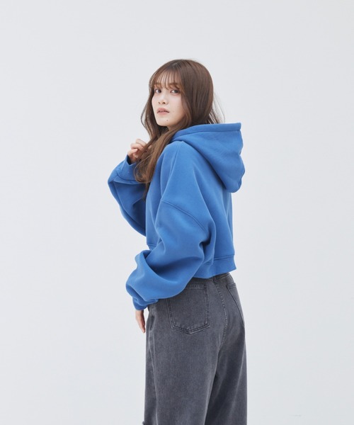 17HR(セブンティーンアワーズ)の「ボリュームスリーブショートパーカー(パーカー・レディース・ホワイト/ブルー/ブラック・FREE)」の18枚目の写真