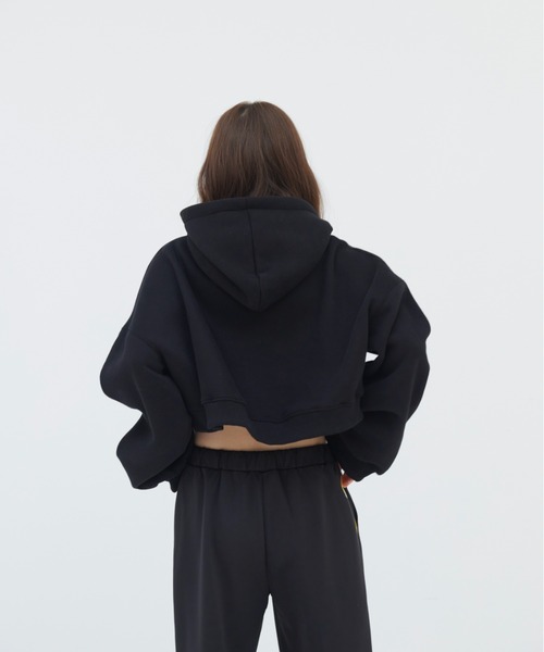 17HR(セブンティーンアワーズ)の「ボリュームスリーブショートパーカー(パーカー・レディース・ホワイト/ブルー/ブラック・FREE)」の21枚目の写真