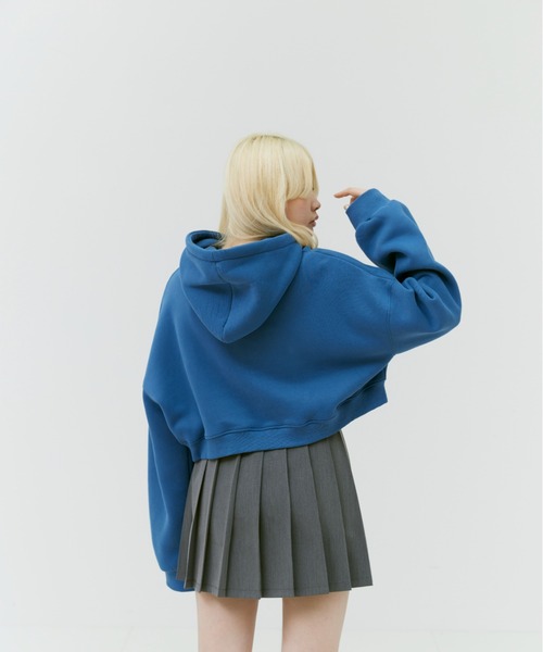 17HR(セブンティーンアワーズ)の「ボリュームスリーブショートパーカー(パーカー・レディース・ホワイト/ブルー/ブラック・FREE)」の14枚目の写真