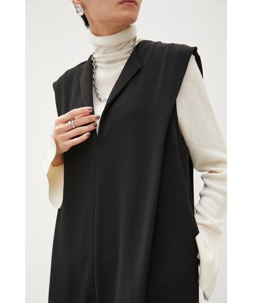 crie conforto（クリーコンフォルト）の「ショルダータックジャンスカ（ジャンパースカート・レディース・アイボリー/ブラック・SMALL/MEDIUM）」の19枚目の写真