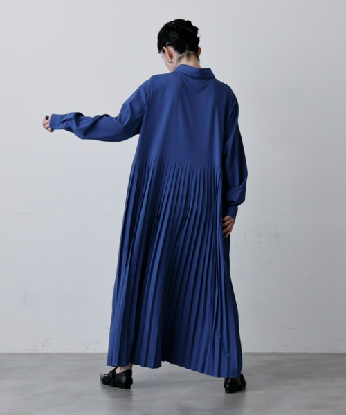 新品　ネイビー　モダンプリーツワンピース　☆プリーツプリーズ では✖️ セール】マルチマテリアルプリーツワンピース(HARE)（ワンピース