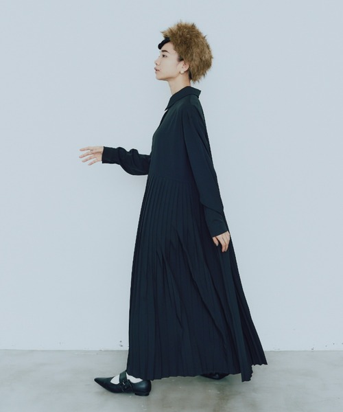 ロングスリーブアシンメトリープリーツワンピース（ワンピース