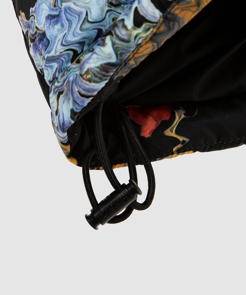 MARCELO BURLON(マルセロ・バーロン)の「ALL OVER FLOWERS NYL DOWN JKT(その他アウター・メンズ・ブラック系その他・M/L)」の7枚目の写真