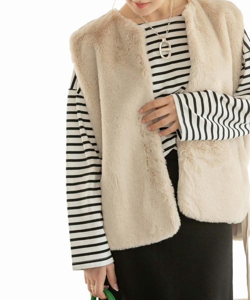 Edit Sheen(エディットシーン)の「フェイクファーベスト(ベスト・レディース・モカ/グレイッシュベージュ・M)」の4枚目の写真