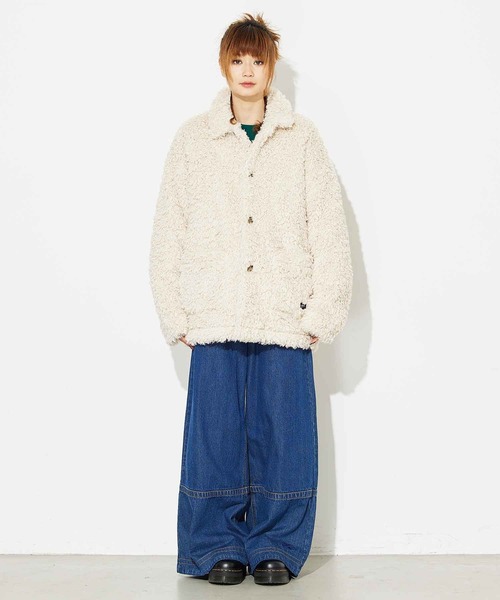 X-girl(エックスガール)の「CURLY BOA JACKET(その他アウター・レディース・ライトブルー/ブラック/ホワイト・M/S)」の4枚目の写真