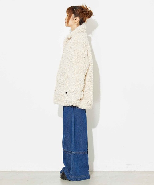 X-girl(エックスガール)の「CURLY BOA JACKET(その他アウター・レディース・ライトブルー/ブラック/ホワイト・M/S)」の5枚目の写真