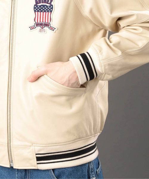 AVIREX（アヴィレックス）の「LIGHT SIGNATURE VARSITY JACKET / ライト シグネチャー ヴァーシティ ジャケット / レザー / スタジャン / AVIREX / アヴィレックス（スタジャン・メンズ・グリーン/オレンジ/ブラック/その他6/ブラック系その他・XL/2XL/L/M）」の20枚目の写真