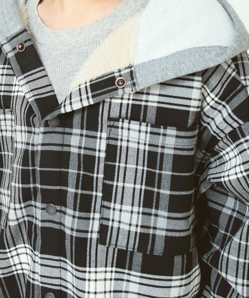 BRANSHES（ブランシェス）の「【ペア】チェック×裏ボアジャケット（その他アウター・キッズ・ブラック・100/150/130/120/110/140）」の15枚目の写真