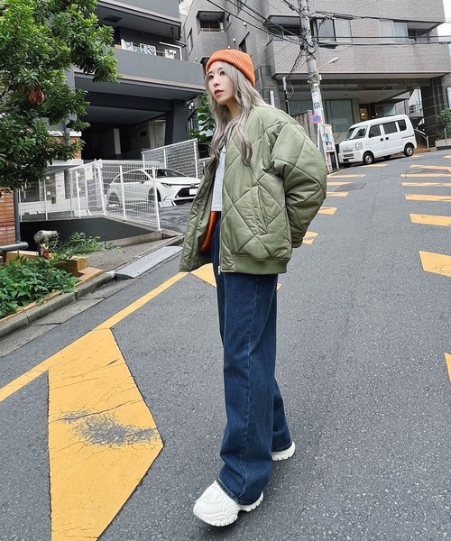 Figments（フィグメンツ）の「ワイドタックデニムパンツ（デニムパンツ・レディース・インディゴブルー・SMALL/MEDIUM/LARGE）」の3枚目の写真