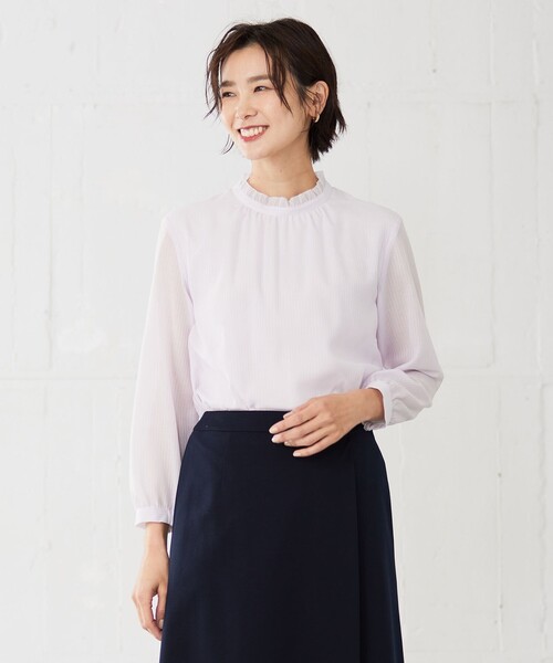 J.PRESS(ジェイプレス)の「カチオンストライプ フリルネック バンドカラー カットソー(Tシャツ/カットソー・レディース・ピンク系1/ふじ色系/ネイビー系1/ホワイト系・MEDIUM/LARGE)」の4枚目の写真