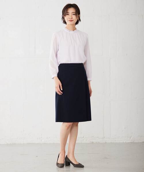 J.PRESS(ジェイプレス)の「カチオンストライプ フリルネック バンドカラー カットソー(Tシャツ/カットソー・レディース・ピンク系1/ふじ色系/ネイビー系1/ホワイト系・MEDIUM/LARGE)」の7枚目の写真