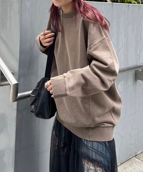 PAGEBOY（ページボーイ）の「カラーステッチBIGスウェット（スウェット・レディース・チャコールグレー/オフホワイト/ラベンダー/オートミール/グレー系その他3/グレー系その他/ブラウン/ホワイト系その他/パープル・FREE）」の21枚目の写真