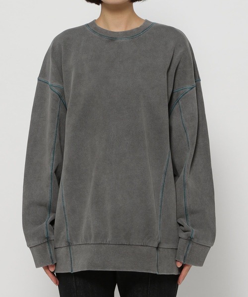 PAGEBOY（ページボーイ）の「カラーステッチBIGスウェット（スウェット・レディース・チャコールグレー/オフホワイト/ラベンダー/オートミール/グレー系その他3/グレー系その他/ブラウン/ホワイト系その他/パープル・FREE）」の10枚目の写真