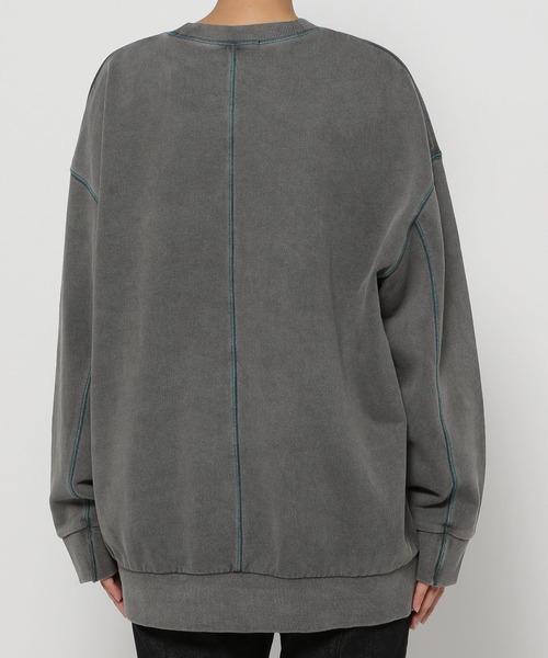 PAGEBOY（ページボーイ）の「カラーステッチBIGスウェット（スウェット・レディース・チャコールグレー/オフホワイト/ラベンダー/オートミール/グレー系その他3/グレー系その他/ブラウン/ホワイト系その他/パープル・FREE）」の12枚目の写真