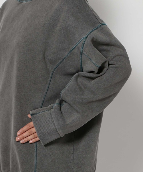 PAGEBOY（ページボーイ）の「カラーステッチBIGスウェット（スウェット・レディース・チャコールグレー/オフホワイト/ラベンダー/オートミール/グレー系その他3/グレー系その他/ブラウン/ホワイト系その他/パープル・FREE）」の14枚目の写真