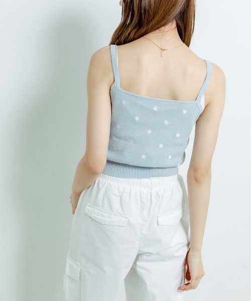 OLIVE des OLIVE（オリーブデオリーブ）の「花刺繍キャミソール（キャミソール・レディース・オフホワイト/ブラック/サックスブルー・FREE）」の13枚目の写真