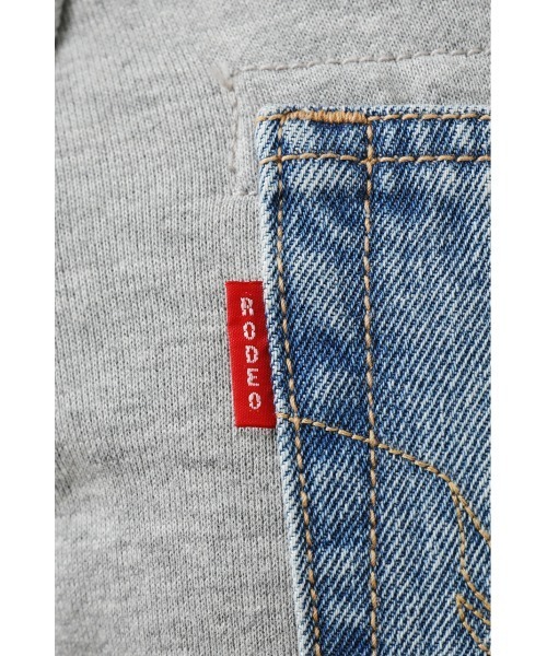 RODEO CROWNS WIDE BOWL（ロデオクラウンズワイドボウル）の「コンビテーパードパンツ（デニムパンツ・レディース・ライトブルー・X-SMALL/MEDIUM/SMALL）」の4枚目の写真