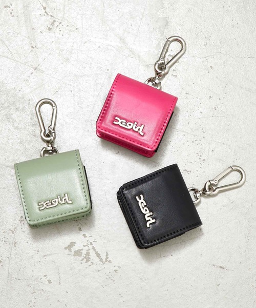 X-girl（エックスガール）の「FAUX LEATHER Airpods CASE