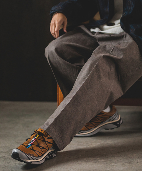 FARAH(ファーラー)の「【FARAH×JOURNAL STANDARD / ファーラー】 別注 ツータックパンツ(デニムパンツ・メンズ・アイボリー/チャコールグレー/ブラック系その他/ウッド・34/30/32)」の9枚目の写真
