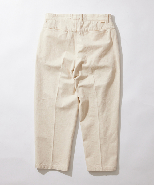 FARAH(ファーラー)の「【FARAH×JOURNAL STANDARD / ファーラー】 別注 ツータックパンツ(デニムパンツ・メンズ・アイボリー/チャコールグレー/ブラック系その他/ウッド・34/30/32)」の11枚目の写真