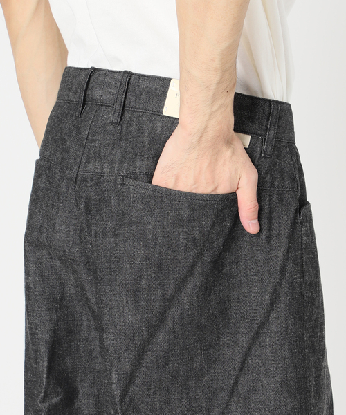 FARAH(ファーラー)の「【FARAH×JOURNAL STANDARD / ファーラー】 別注 ツータックパンツ(デニムパンツ・メンズ・アイボリー/チャコールグレー/ブラック系その他/ウッド・34/30/32)」の20枚目の写真