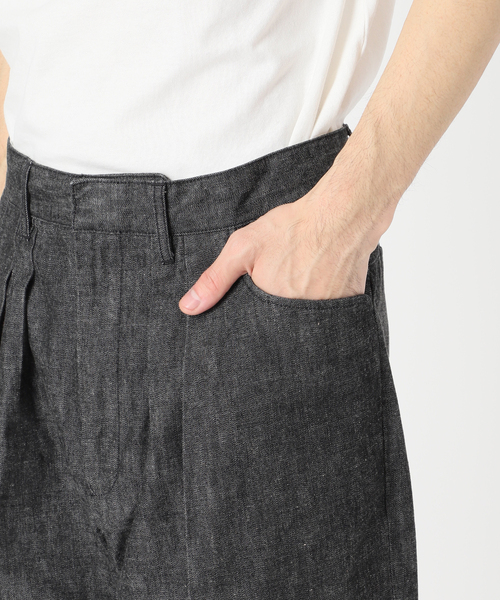 FARAH(ファーラー)の「【FARAH×JOURNAL STANDARD / ファーラー】 別注 ツータックパンツ(デニムパンツ・メンズ・アイボリー/チャコールグレー/ブラック系その他/ウッド・34/30/32)」の22枚目の写真