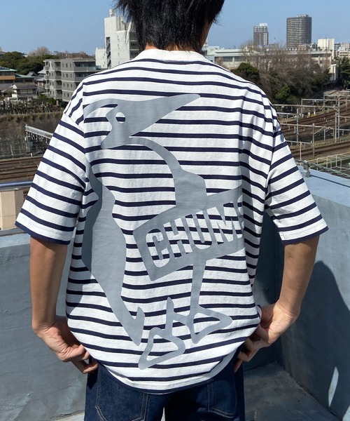 CHUMS(チャムス)の「CHUMS/チャムス ブービーロゴ オーバーサイズ バックプリントTシャツ/半袖Tシャツ CH01-2167(Tシャツ/カットソー・メンズ・ブラック/オレンジ/ホワイト×ネイビー/ホワイト・M/L/XL)」の3枚目の写真