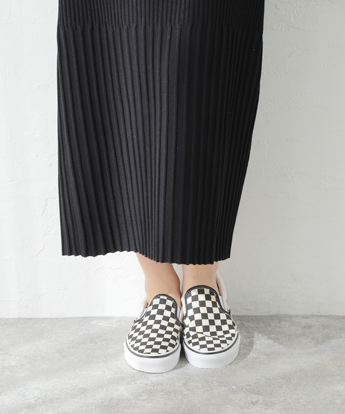 VANS（バンズ）の「【VANS/ヴァンズ】CLASSIC SLIP-ON：スニーカー（スニーカー・レディース・ホワイト・23cm/23.5cm/24cm/24.5cm/25cm）」の14枚目の写真