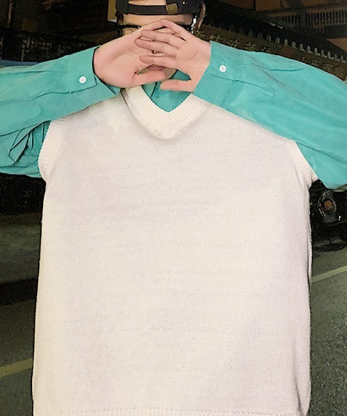 SEN TOKYO（セントーキョー）の「テクニックいらずで即こなれ感。ルーズVネックニットベスト（ベスト・メンズ・ホワイト/ブラック/ブルー・M/L/XL/XXL）」の10枚目の写真