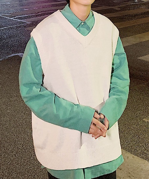 SEN TOKYO（セントーキョー）の「テクニックいらずで即こなれ感。ルーズVネックニットベスト（ベスト・メンズ・ホワイト/ブラック/ブルー・M/L/XL/XXL）」の7枚目の写真