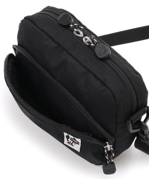 CHUMS（チャムス）の「CHUMS/チャムス ウエストバッグ SHOULDER POUCH リサイクルショルダーポーチ CH60-3539（ボディバッグ/ウエストポーチ・メンズ・ブラック/ホワイト/ブラウン/ネイビー/グレイッシュベージュ/カラフル/ホワイト系その他/ブラック×ホワイト・FREE）」の21枚目の写真
