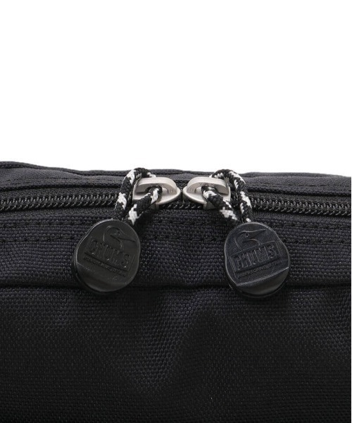CHUMS（チャムス）の「CHUMS/チャムス ウエストバッグ SHOULDER POUCH リサイクルショルダーポーチ CH60-3539（ボディバッグ/ウエストポーチ・メンズ・ブラック/ホワイト/ブラウン/ネイビー/グレイッシュベージュ/カラフル/ホワイト系その他/ブラック×ホワイト・FREE）」の20枚目の写真