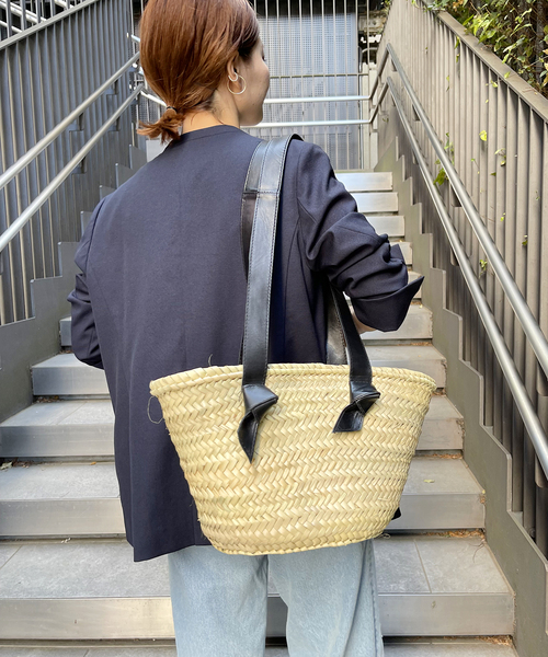 KECH LeS ESSENTIELS（ケッシュルエッセンシャル）の「【KECH LeS ESSENTIELS】RIBBON HANDLE SMALL BASKET（かごバッグ・レディース・ベージュ・FREE）」の9枚目の写真