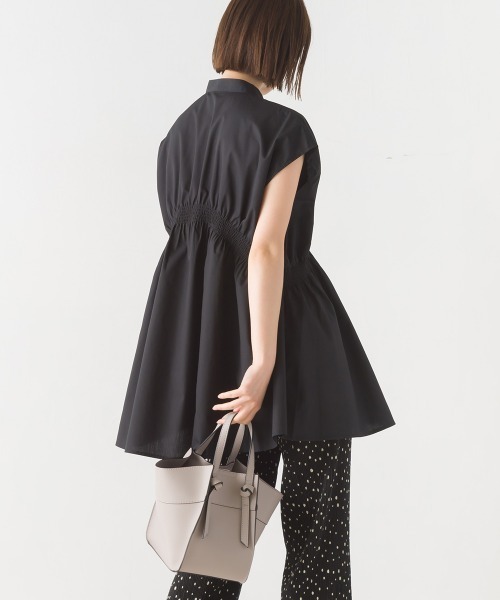 OMNES(オムネス)の「ブロードシャーリングチュニックシャツ(シャツ/ブラウス・レディース・グリーン/ライトイエロー/アイボリー/ブラック・FREE)」の7枚目の写真