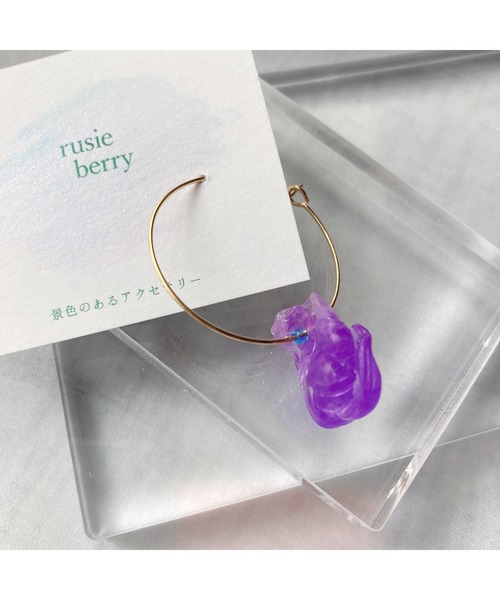 tone（トーン）の「【rusieberry】Gummy パープル　片耳フープピアス(MA)（ピアス（両耳用）・レディース・パープル・FREE）」の3枚目の写真