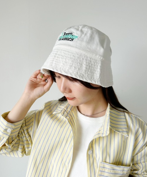 CLEA（クレア）の「刺繍カラーバケットハット（ハット・レディース・ライトピンク/ブラック/ベージュ/ピンク/ホワイト・FREE）」の2枚目の写真