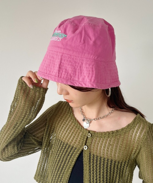 CLEA（クレア）の「刺繍カラーバケットハット（ハット・レディース・ライトピンク/ブラック/ベージュ/ピンク/ホワイト・FREE）」の4枚目の写真