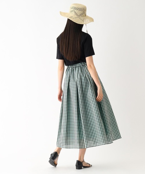 OPAQUE.CLIP(オペークドットクリップ)の「◆シルク調コットン ベーシックTシャツ【UV/接触冷感/イージーケア/洗濯機洗い可】(Tシャツ/カットソー・レディース・キャメル/ブラック/ライトブルー/ホワイト系/チャコールグレー・36/38/40/42/34)」の12枚目の写真