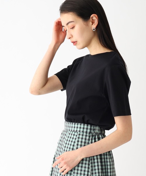 OPAQUE.CLIP(オペークドットクリップ)の「◆シルク調コットン ベーシックTシャツ【UV/接触冷感/イージーケア/洗濯機洗い可】(Tシャツ/カットソー・レディース・キャメル/ブラック/ライトブルー/ホワイト系/チャコールグレー・36/38/40/42/34)」の14枚目の写真