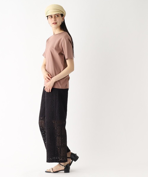 OPAQUE.CLIP(オペークドットクリップ)の「◆シルク調コットン ベーシックTシャツ【UV/接触冷感/イージーケア/洗濯機洗い可】(Tシャツ/カットソー・レディース・キャメル/ブラック/ライトブルー/ホワイト系/チャコールグレー・36/38/40/42/34)」の18枚目の写真