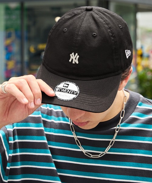 MLB（メジャーリーグベースボール）の「NEW ERA/ニューエラ 別注 9TWENTY MINI LOGO MLB ミニロゴキャップ（キャップ・メンズ・ネイビー/ベージュ/ブラック系/ブラック・FREE）」の5枚目の写真