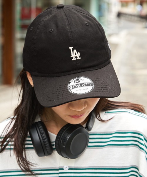 MLB（メジャーリーグベースボール）の「NEW ERA/ニューエラ 別注 9TWENTY MINI LOGO MLB ミニロゴキャップ（キャップ・メンズ・ネイビー/ベージュ/ブラック系/ブラック・FREE）」の8枚目の写真