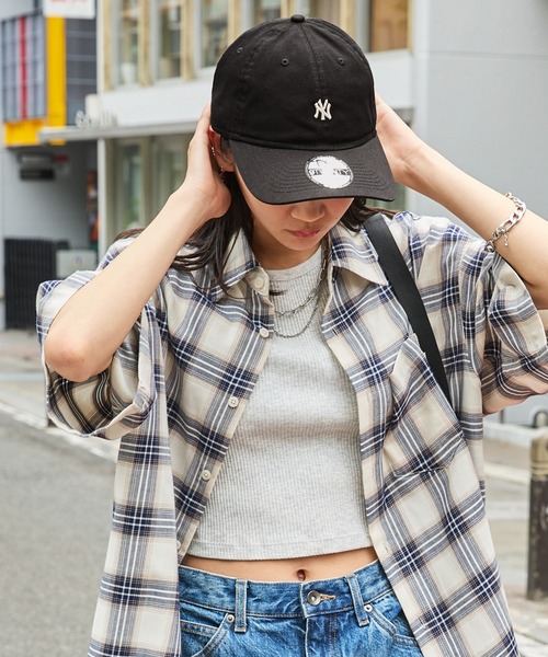 MLB（メジャーリーグベースボール）の「NEW ERA/ニューエラ 別注 9TWENTY MINI LOGO MLB ミニロゴキャップ（キャップ・メンズ・ネイビー/ベージュ/ブラック系/ブラック・FREE）」の22枚目の写真