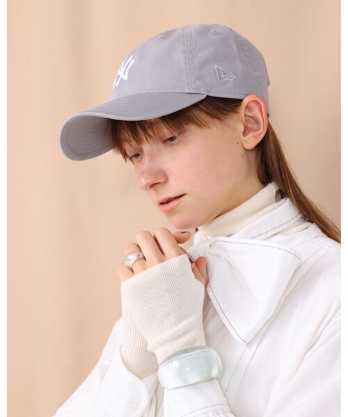 BEAMS BOY(ビームスボーイ)の「BEAMS BOY / プランプ 樹脂 バングル(バングル/リストバンド・レディース・その他/ホワイト・ONE SIZE)」の3枚目の写真