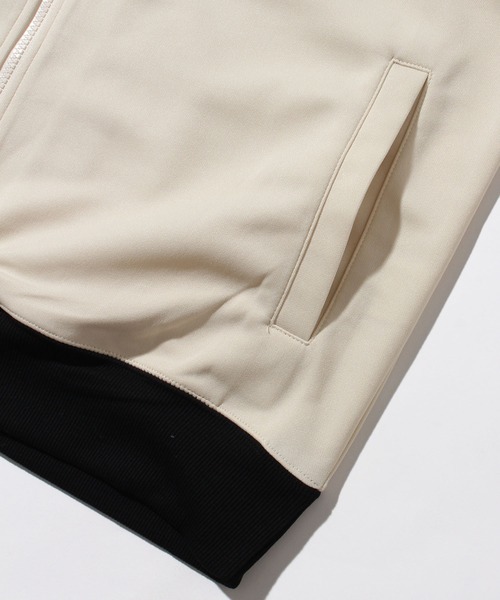 CONVERSE(コンバース)の「【CONVERSE/コンバース】ワンポイントシューズ刺繍 ダブルフェイス サイドライン トラックジャケット(ジャージ・メンズ・オフホワイト/ブラック/グレイッシュベージュ/ブルー系/ネイビー・M/L/LL)」の10枚目の写真