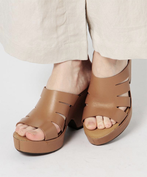 ROSE BUD（ローズバッド）の「(ROSE BUD)レザーサボサンダル（サンダル・レディース・ブラック/ベージュ系その他・36/37/35/38/39）」の11枚目の写真