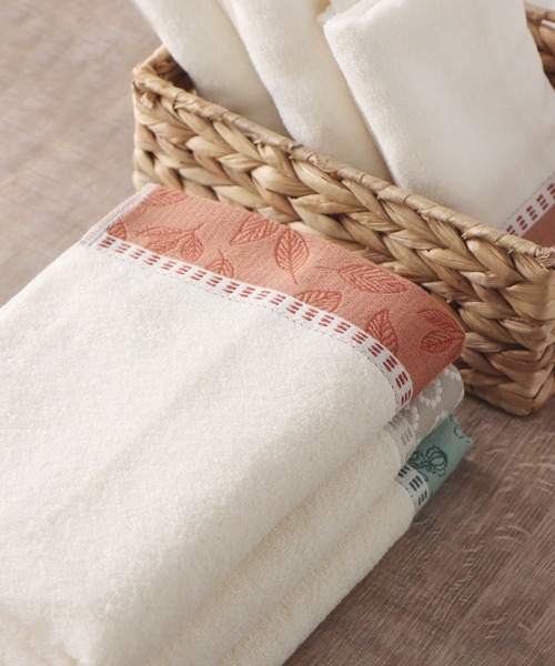 studio CLIP(スタディオクリップ)の「ヘムスリムバスタオル《TIME OF SCENTS》(タオル・レディース・ピンク/グリーン/ベージュ・FREE)」の3枚目の写真