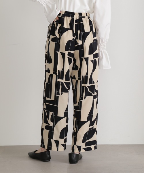 N.(N. Natural Beauty Basic)(エヌエヌナチュラルビューティーベーシック)の「◆キカ柄リラックスストレートパンツ(その他パンツ・レディース・ブルー/モカ・MEDIUM)」の12枚目の写真