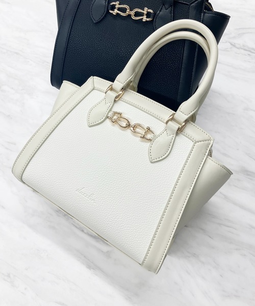 dazzlin（ダズリン）の「dazzlin/ダズリン　シュリンク/スムース ビット金具２wayハンド（ハンドバッグ・レディース・グリーン/ボルドー/ベージュ系その他/ベージュ/ローズ/ブラウン/ブラック/ブルーグレー/アイボリー・FREE）」の2枚目の写真